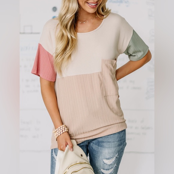 BiBi Tops - 💙💙POSH PARTY HOST PICK💙💙NWOT BiBi Boutique Shirt Color Block & Pocket Size S/M